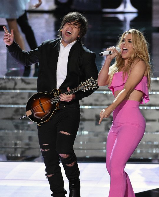 bandperrydaily's tweet photo. latest pics on the blog... @thebandperry https://t.co/2TcYUmRR0M
