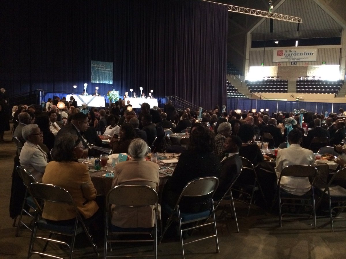 WALB and the Freedom Singers are the recipients at the Albany Civil Rights dinner for their community service.