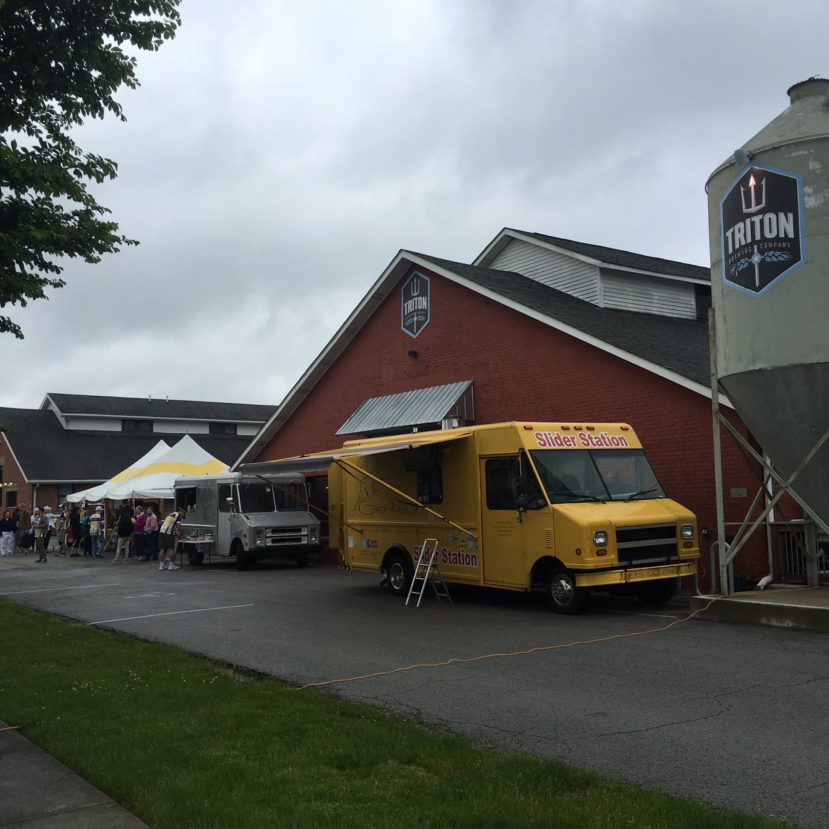 TritonBrewing's tweet photo. The #CamoRun is all set to begin at 9:30 and we open at 10AM. Road restrictions and Wheeler Rd re-open at 12:30PM https://t.co/sKOkbalbMo