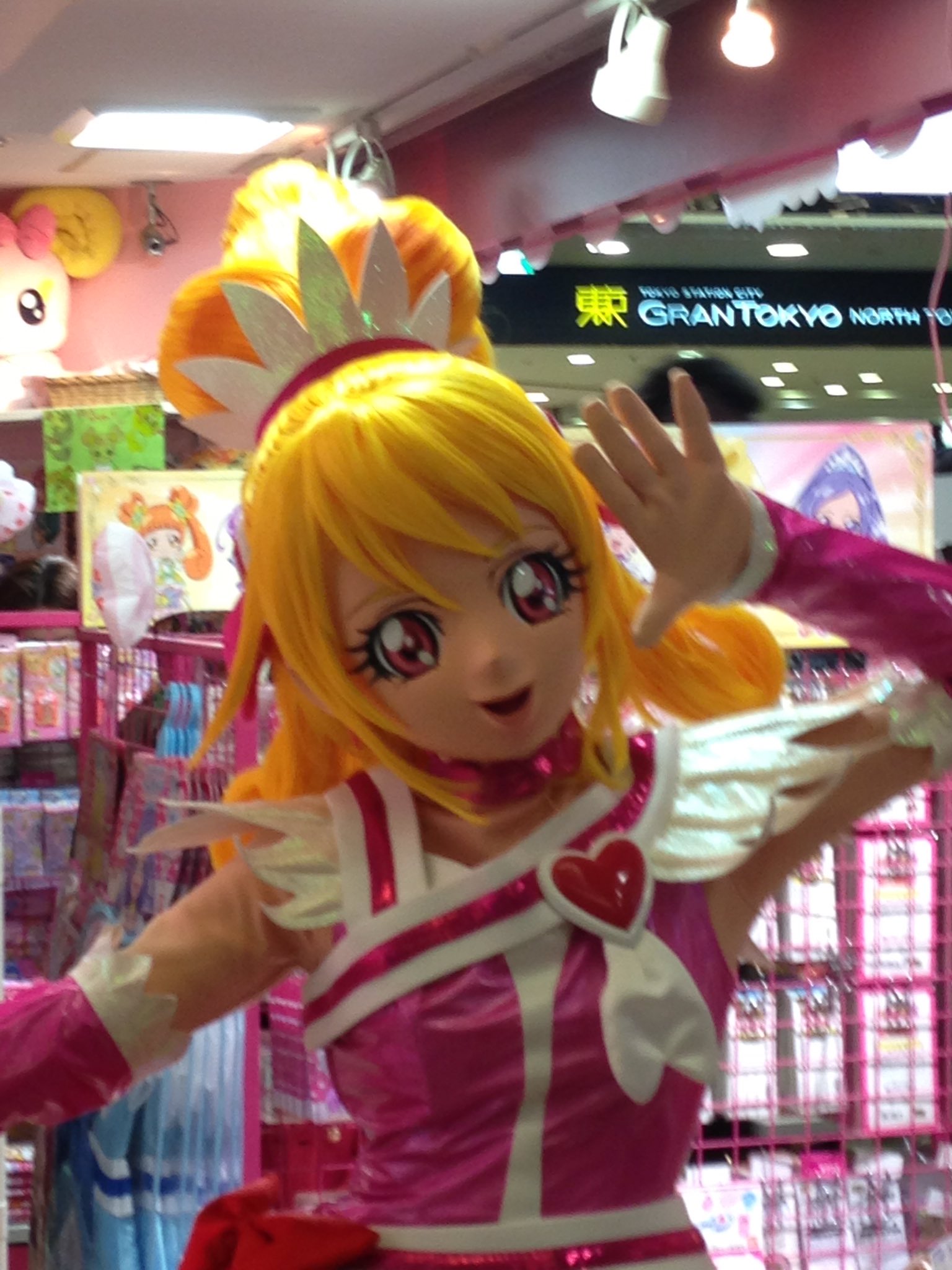 なかけん בטוויטר キュアハートの着ぐるみ登場当時 髪の毛はワックスで固めたようにパッツンパッツンでした ドキドキ プリキュア 放送開始日にプリキュア プリティストア旧東京店にて撮影 キュアハート祭り T Co C62kzwmv4k טוויטר