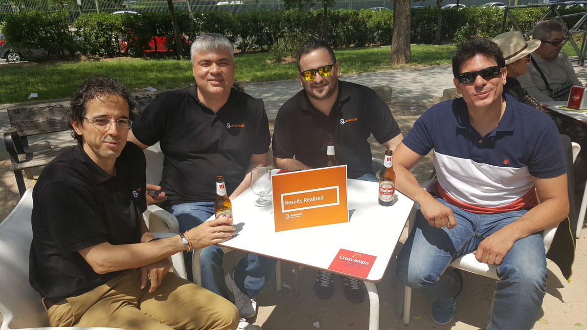 adrian_arranz's tweet photo. Networking avanade nivel pro.  @raulgilabert @JuanluElGuerre  @jc_quijano @AvanadeSpain @Dev_TechClub @Ftajamar https://t.co/8amG4Azdp0