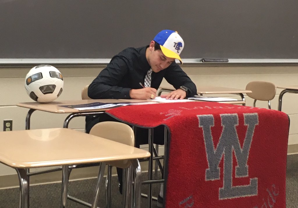 SmileyMaule's tweet photo. @samueltking @JohnTerhuneJC Grateful Jacob Maule signed to play soccer at Trinity Baptist in Jacksonville, FL https://t.co/hzBxXVb9UT
