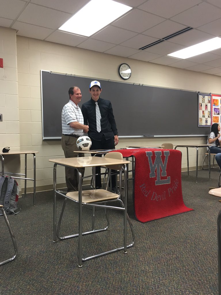 SmileyMaule's tweet photo. @samueltking @JohnTerhuneJC Grateful Jacob Maule signed to play soccer at Trinity Baptist in Jacksonville, FL https://t.co/hzBxXVb9UT