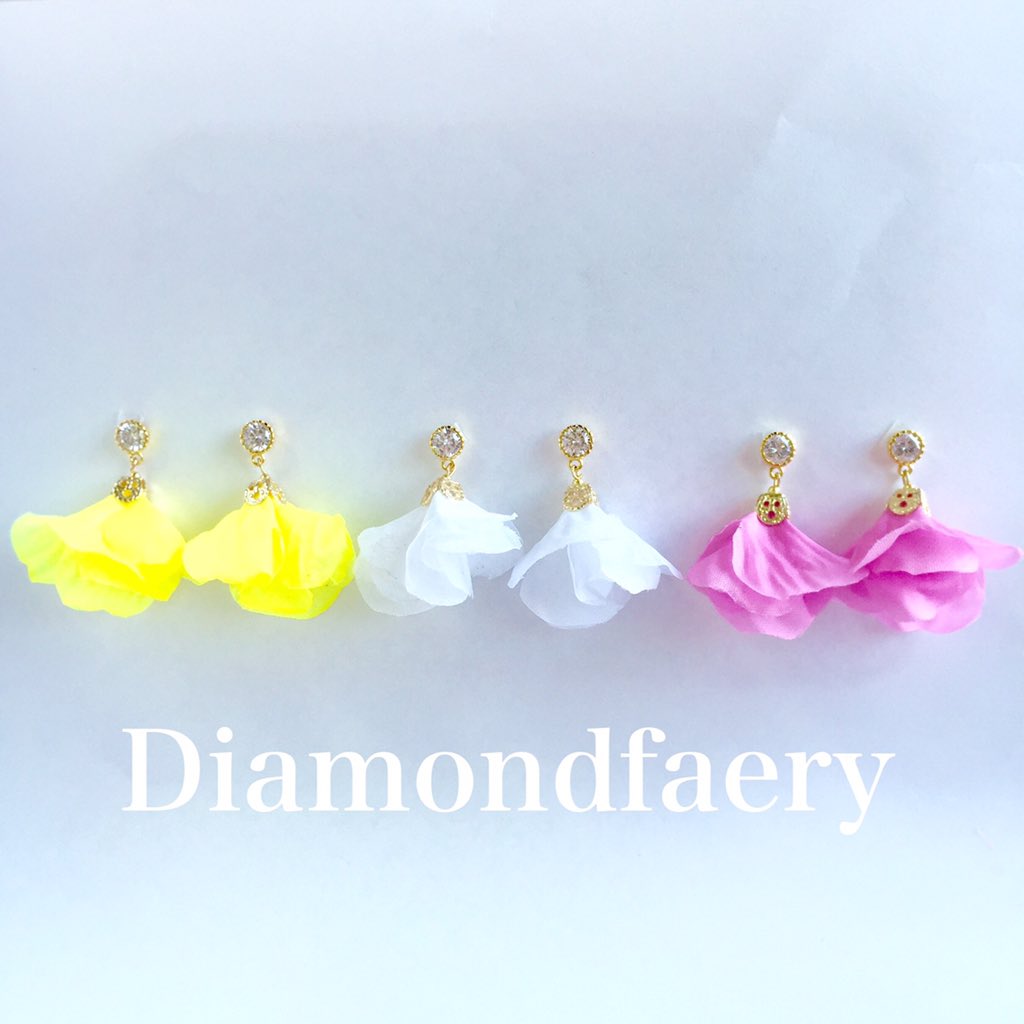 summeraccessory✨
ツキイチマルシェまで
あと10日✨

#decoshop
#diamondfaery
#アクセサリー
#summer
#ツキイチマルシェ
#天神
#エルガーラ
#パサージュ広場
#ハンドメイド