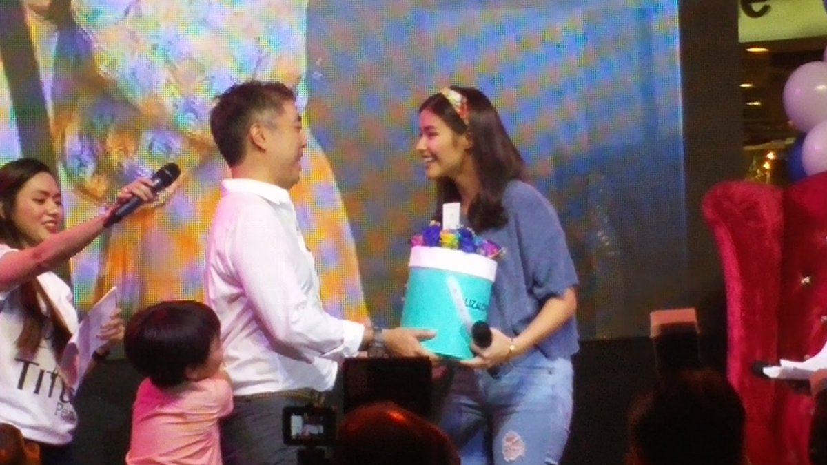 LIZQUENfinity tweet picture