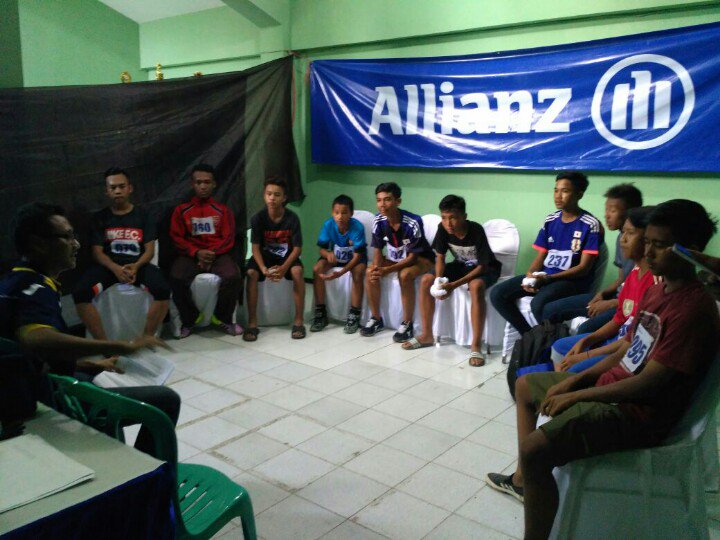 BOLASabtu's tweet image. Stlh sesi psikotest, lanjut Fokus Group Discussion #AJFC2016 Surabaya. @allianzID