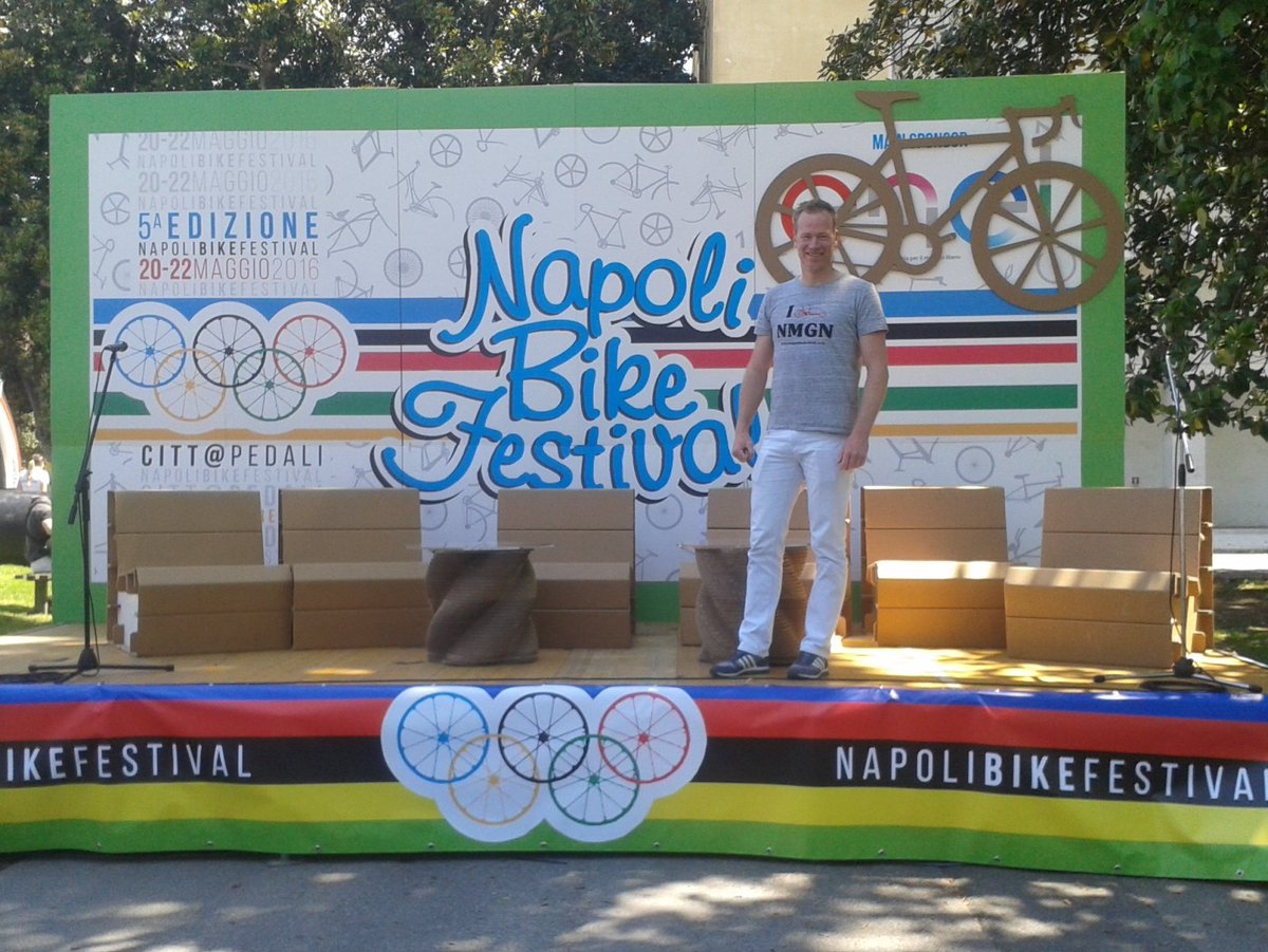 NapoliBikeFest's tweet photo. In diretta dal @NapoliBikeFest con il nostro ospite olandese Ruben. Più tardi con noi sul palco! #bike best practice https://t.co/LU77V3dKnW
