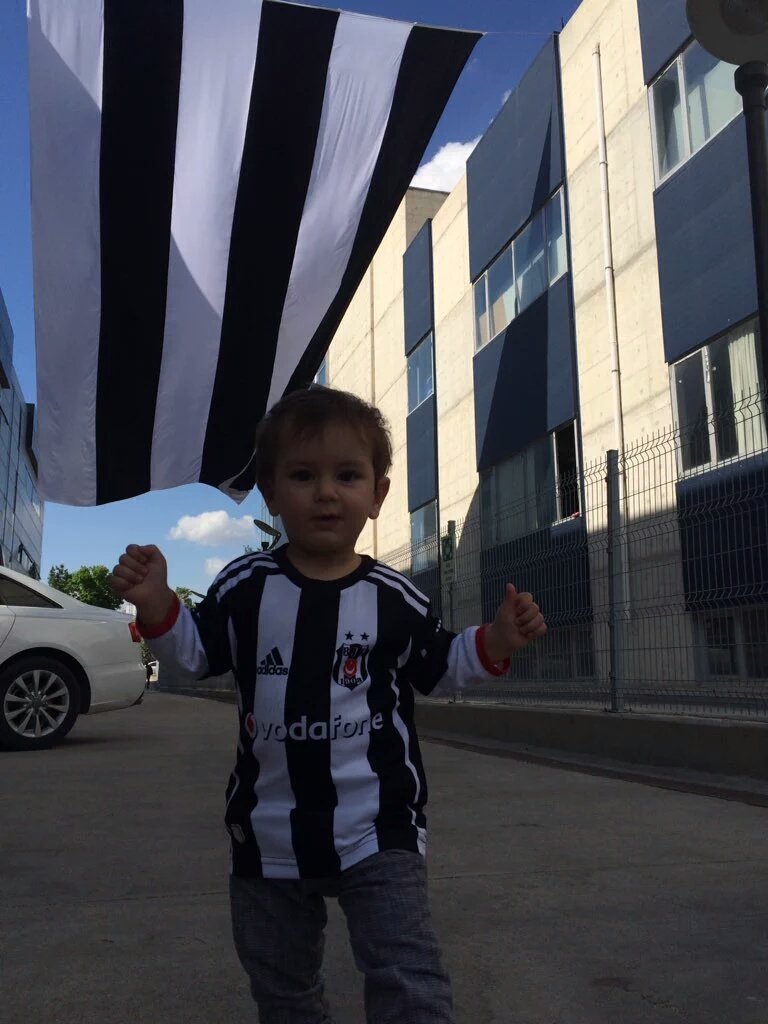 KapaliUstOrta's tweet photo. Yeni Nesil Beşiktaş'lı Olacak,  Başka Yolu Yok https://t.co/wUYVqvNG2b