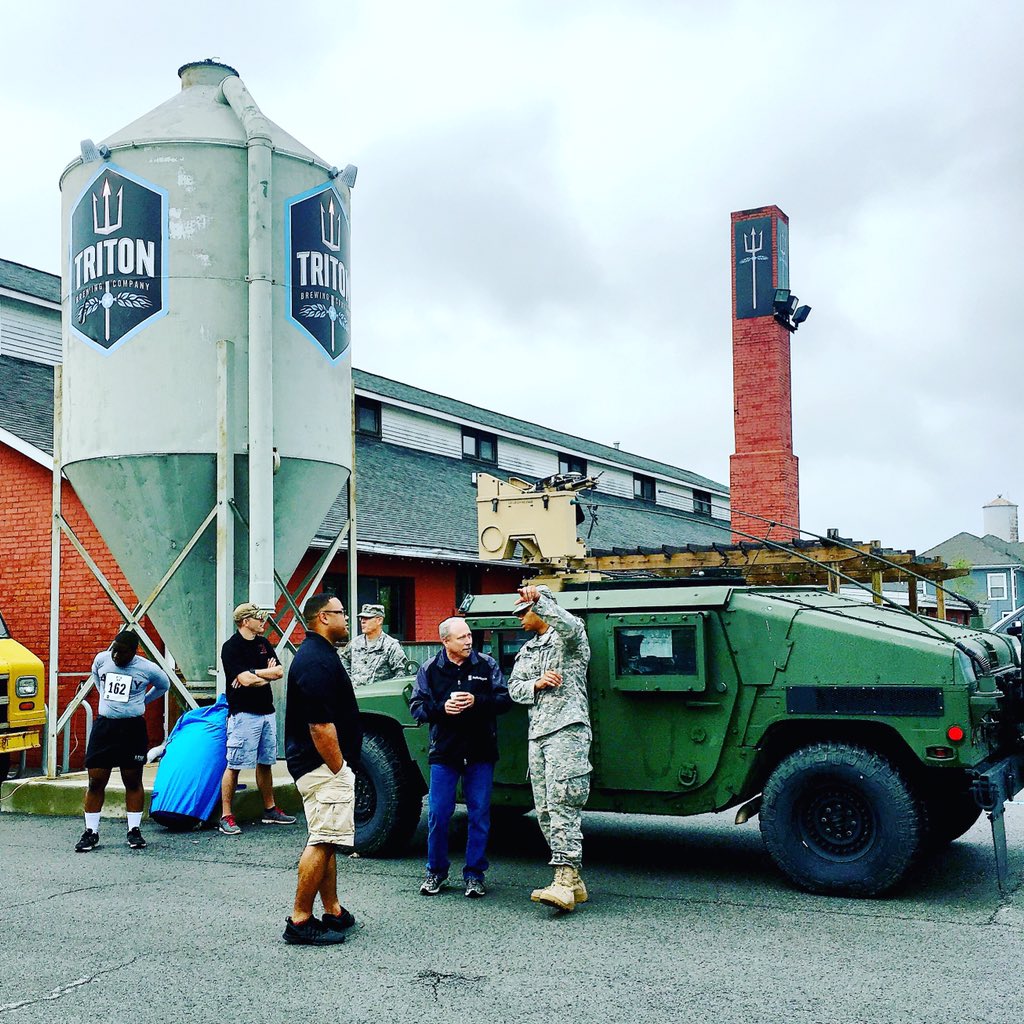 Arieschura's tweet photo. #HometownHeroes @tritonbrewing for the #CamoRun this morning Happy to support our active and retired military family https://t.co/Ti83sMkqQO
