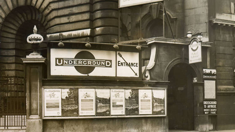 Designology: new exhibition celebrates London's transport icons oak.ctx.ly/r/4o82e