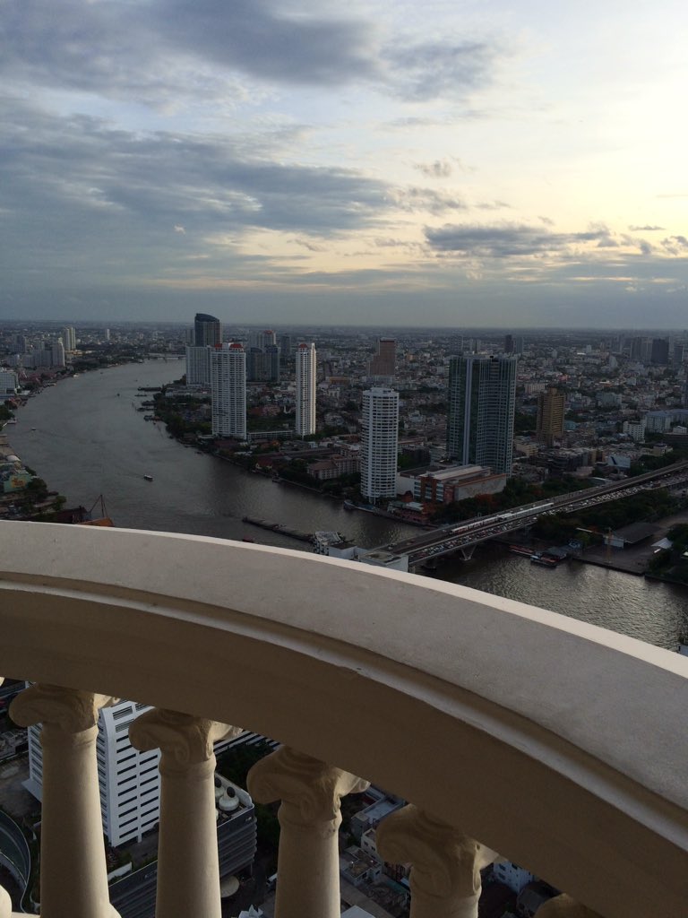 LeeKTMBrooks's tweet image. I used to always go up the chalky as a kid ,this shit don't bother me ! #53floor #bangkok