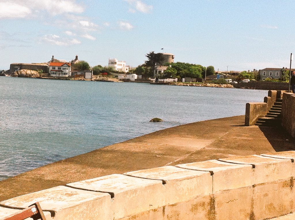 NomadMobileCafe's tweet photo. @LovinDublin How about a romantic seaside walk followed by coffee with a view! #Caffeinate&amp;date
#SunLaoghaire https://t.co/NrTnpy8JpM