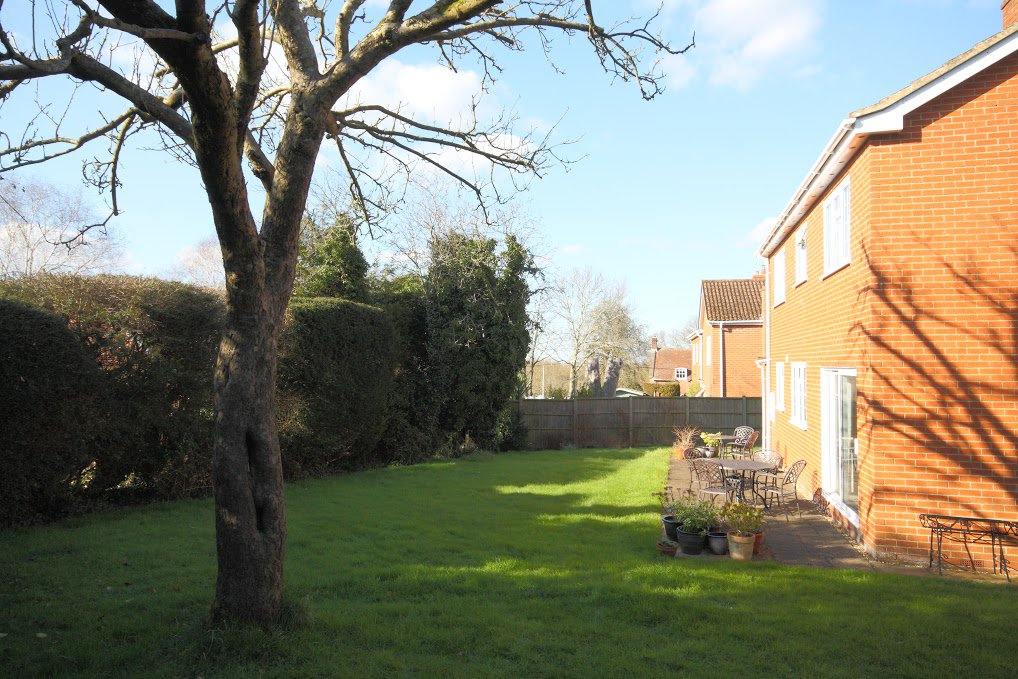 rightmove.co.uk/property-for-s…