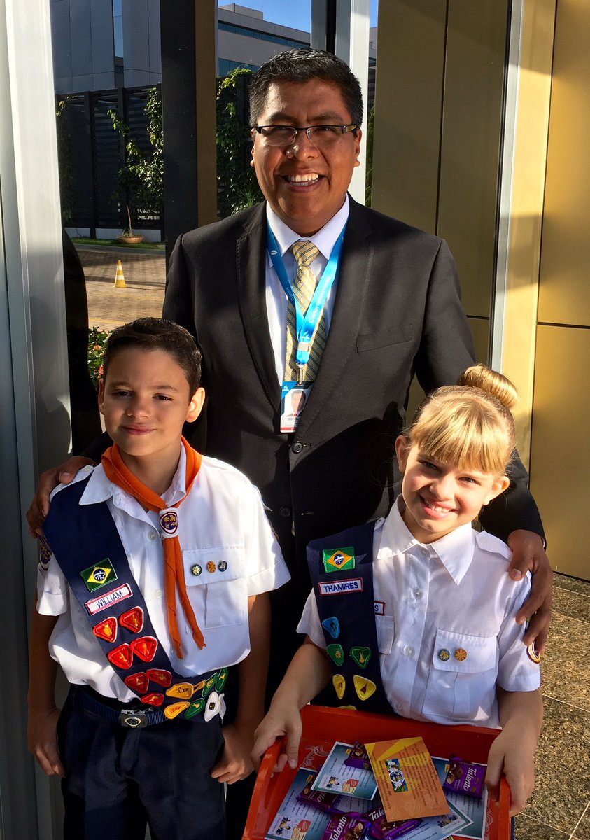 bill_quispe's tweet photo. ¡Feliz día del Niño y el Aventurero!Sigamos discipulando a las nuevas generaciones. #MiTalentoMiMinisterio https://t.co/HXgkXSUJcU