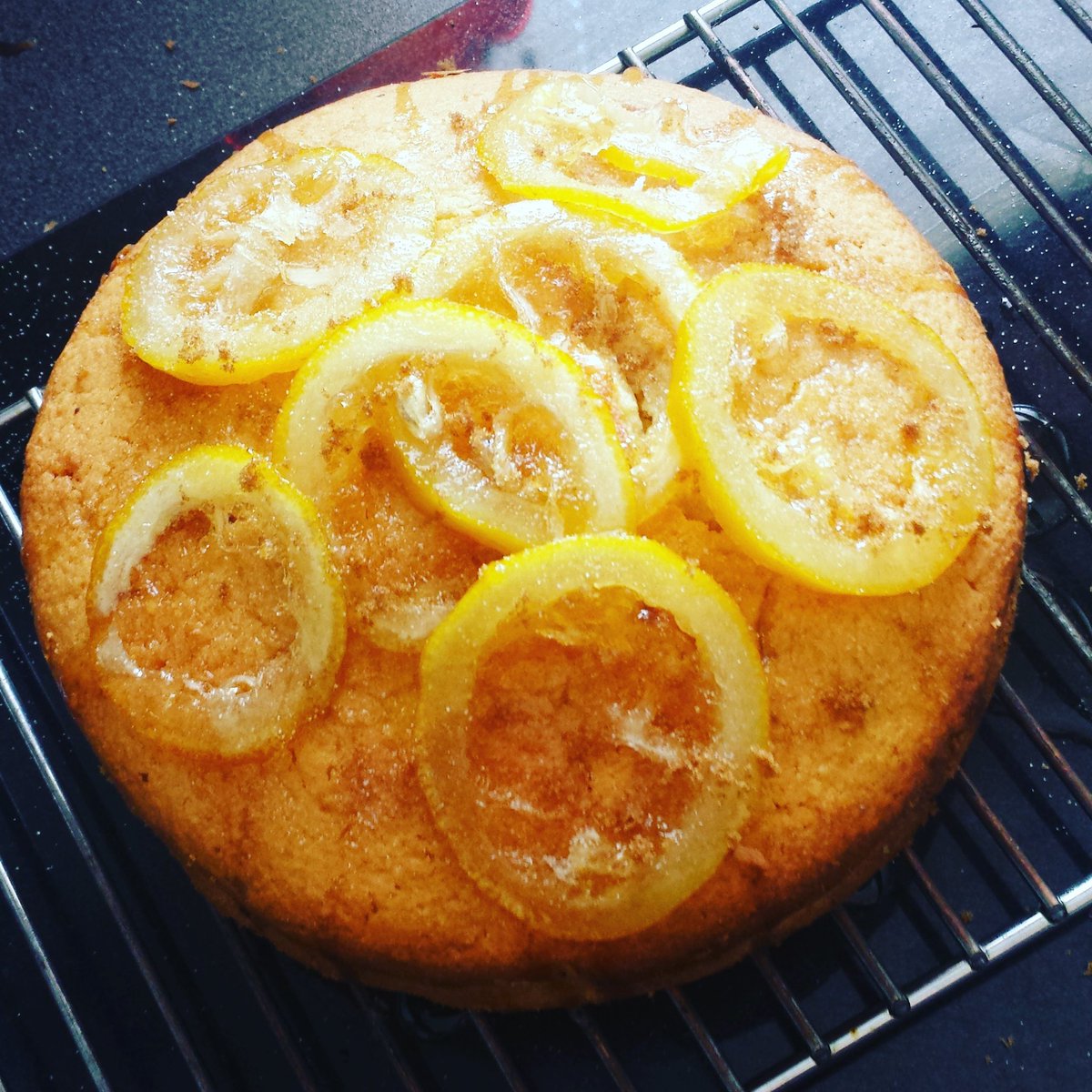 Our cake 💕💖💕
I ken, I ken. We're good 😂😂
(Bet it tastes shite)