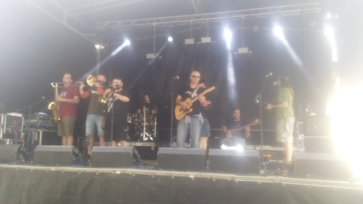 Probando, probando con el Calde al mando... La Familia Iskariote llamandooooo!!
Ya estamos aquí, gente.