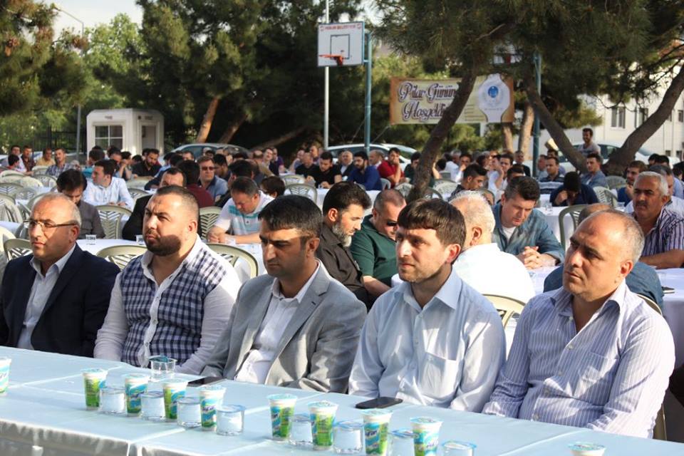 ajanspendik's tweet photo. Pendik İmam hatip Pilav Günü Yapıldı!

Kaynak: https://t.co/rQN0MPVBtF…/pendik-imam-hatip-pi…/1069.html https://t.co/6GMLVugH2e