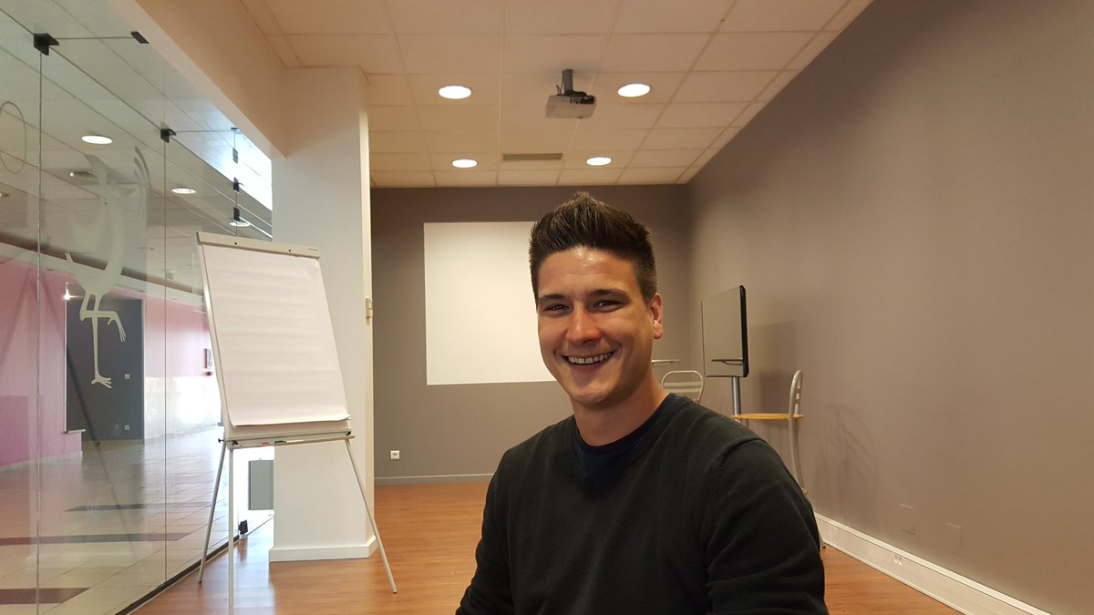 ChargesAlsacia's tweet photo. Félicitations à Georges pour son entrée dans le cercle des chargés de clientèle @teamalsacia https://t.co/CCZDAUoPd0