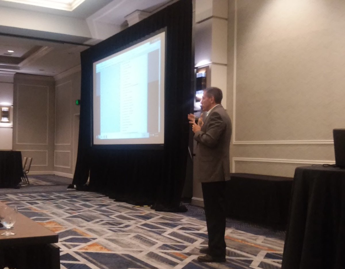 GradLeadersNEXT's tweet photo. Darrell demonstrating the job posting features of GradLeaders Recruiting #csoconf https://t.co/AQrEA3vpWH