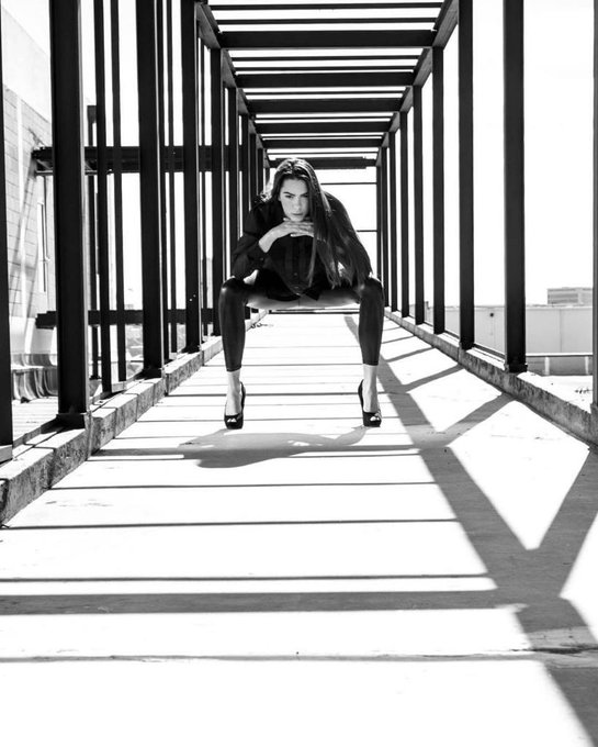 I'm picking up my camera and I'm starting to shoot again! I would love to work with models&hellip; https://t