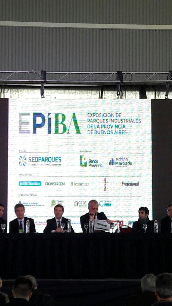 InfoRedParques's tweet photo. Conferencia "Financiamiento Productivo, panel 2", con Juan Lasala y Marcelo Faramiñán. #EPIBA2016 https://t.co/yk93GeDHhX