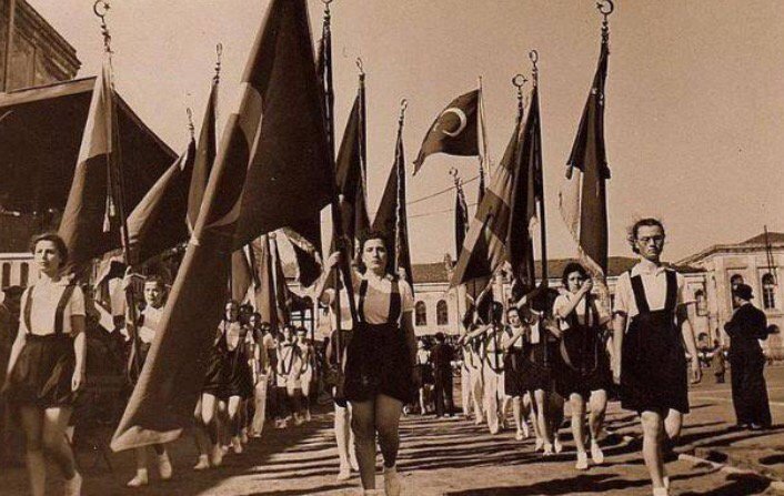CAPARE_'s tweet photo. 19 Mayıs Atatürk’ü Anma, Gençlik ve Spor Bayramınız kutlu olsun! https://t.co/GwdoLcae8h