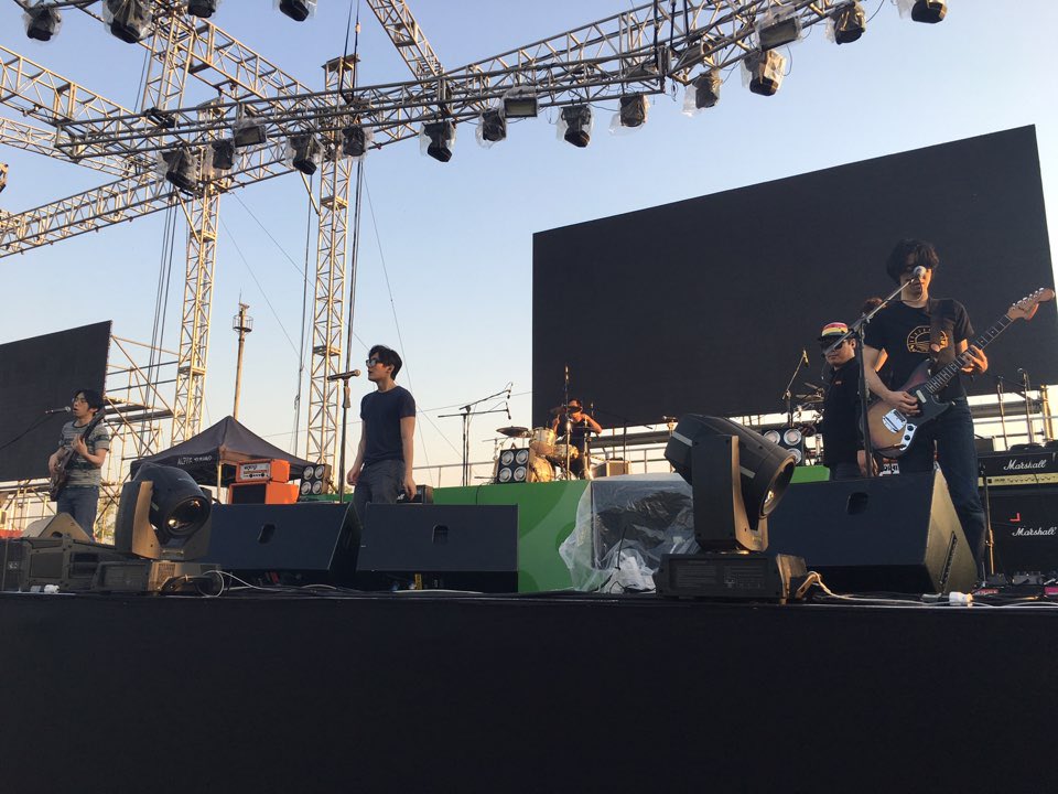 그린플러그드 리허설을 마쳤습니다! 토요일 1시50분 어스 스테이지에서 만나요! 🌏👏
#파블로프 #그린플러그드2016 #pavlov #greenplugged2016