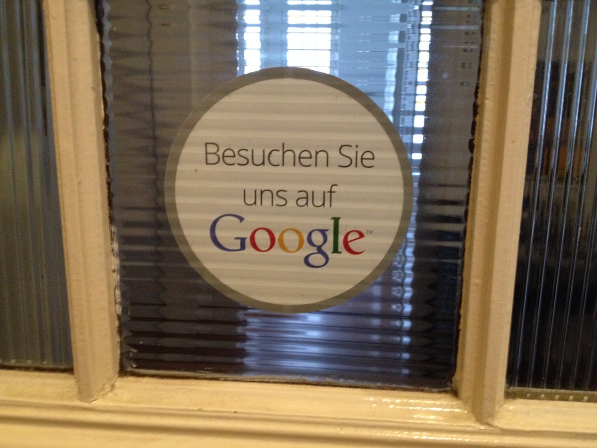 coldmirror's tweet photo. Und der 1.Preis für den faulsten Werbeschild-Designer geht aaaan... https://t.co/CXwLgzuwFy
