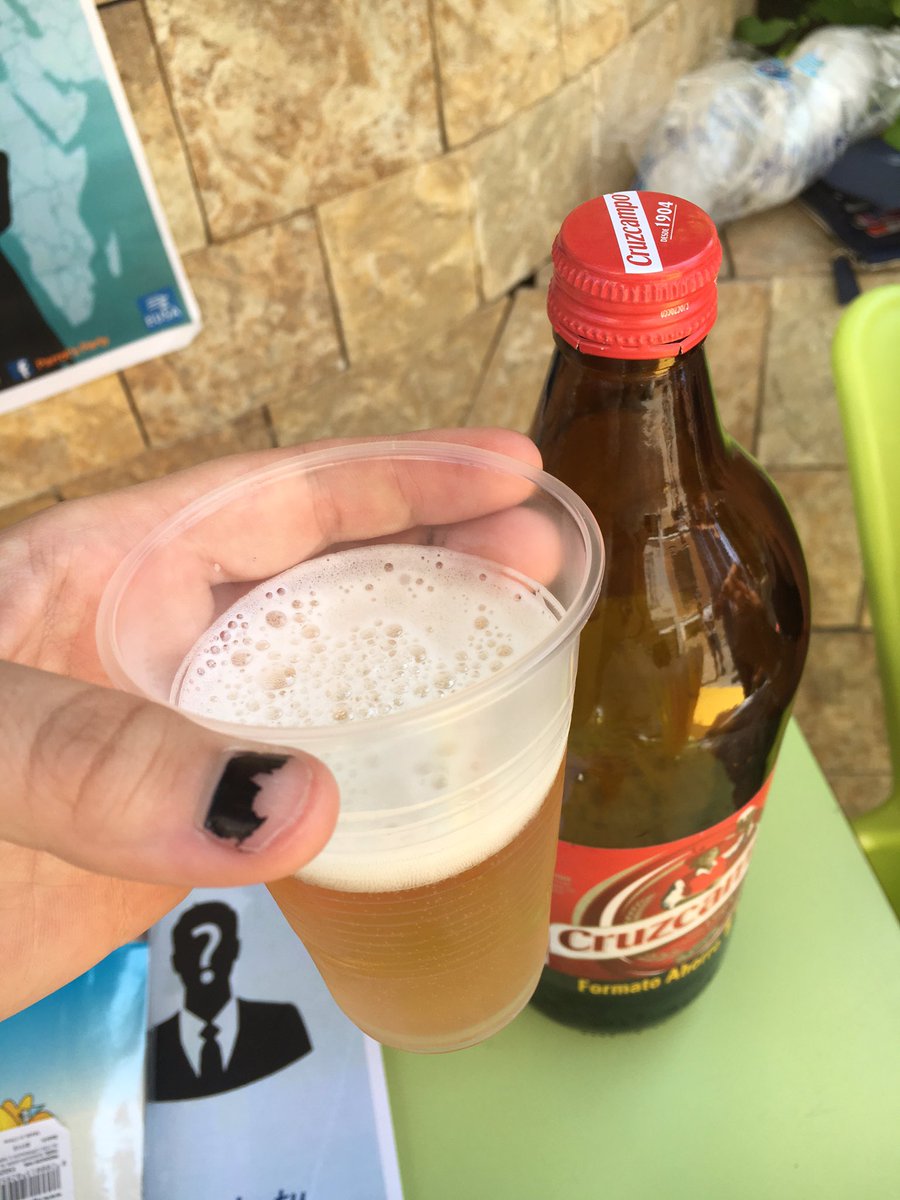 ParrotsParty's tweet photo. ¿Quieres una cervecita fresquita? ¡Ven a vernos! Estamos en la puerta principal de @CampusEUSA. https://t.co/lWFVc2DsZl