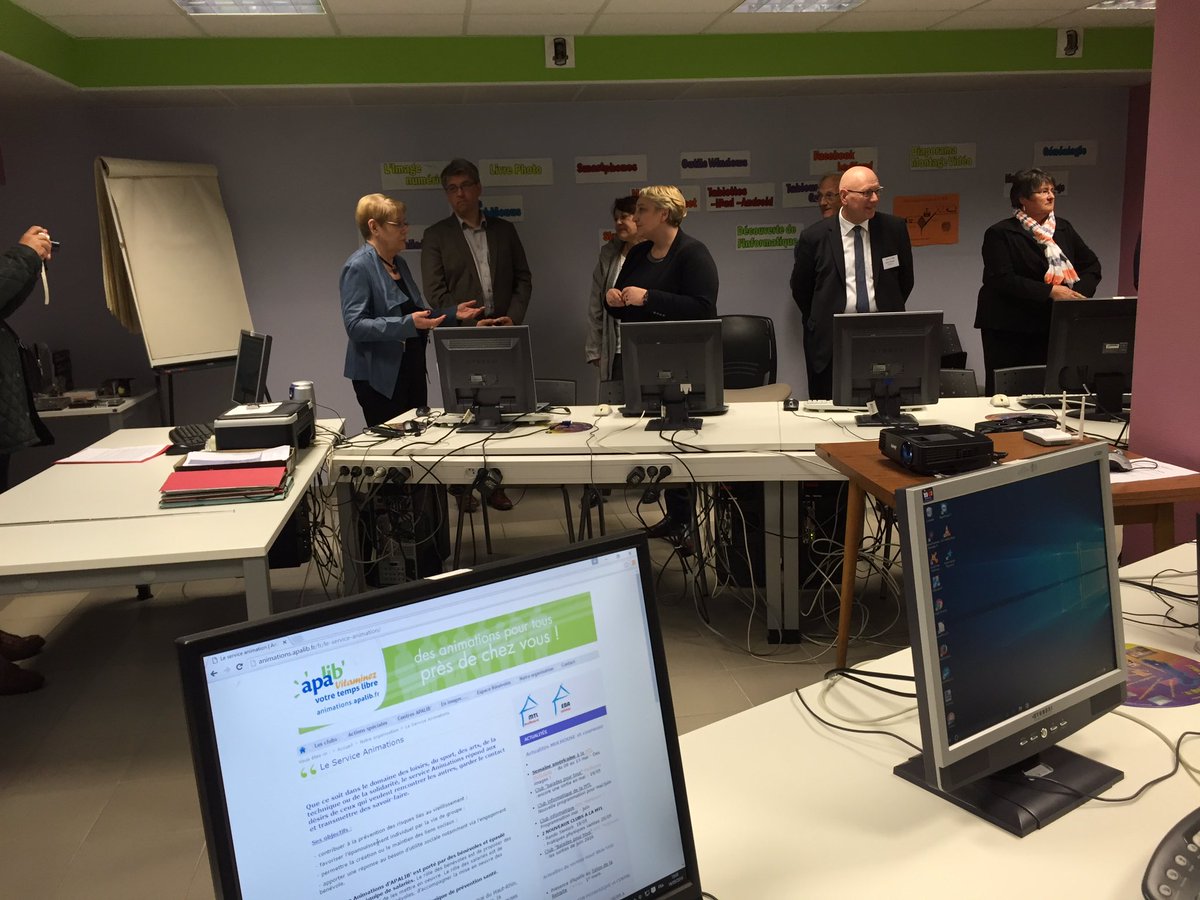 Pascaleboistard's tweet photo. Poursuite de la visite de La Maison du Temps Libre @mulhouse avec l'Atelier numérique pour les seniors @monalisa_age https://t.co/zypMQ3TSeZ
