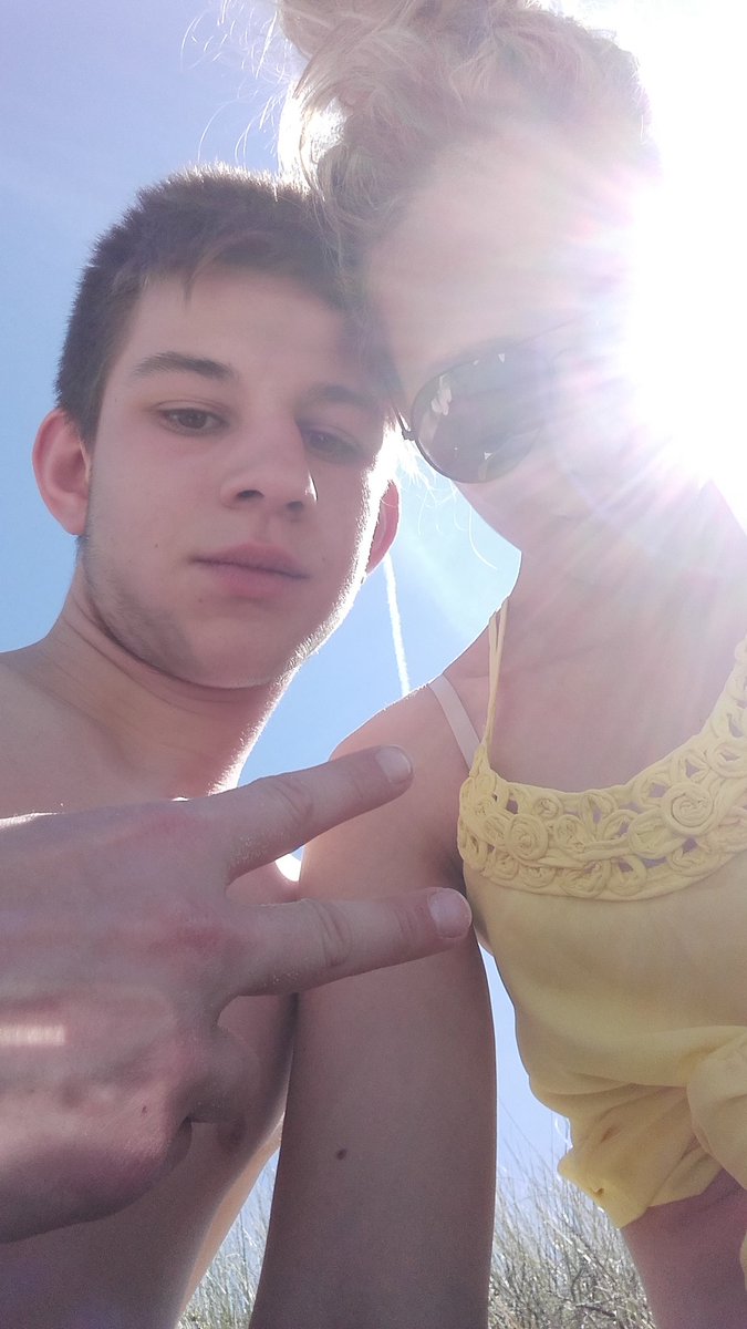 Chtaleex tweet picture