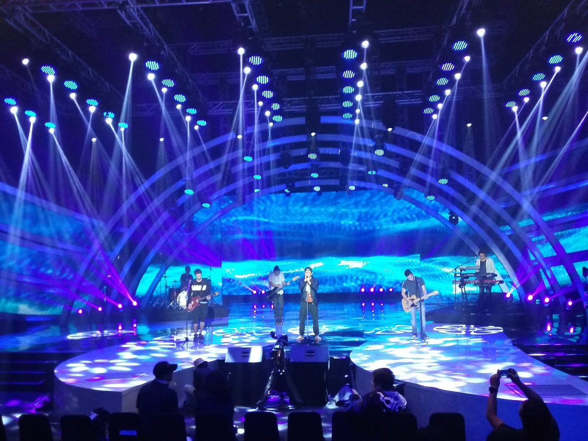 NOAH_ID's tweet photo. Sound check #NOAHSingsLegends https://t.co/ADGiJe7r2A