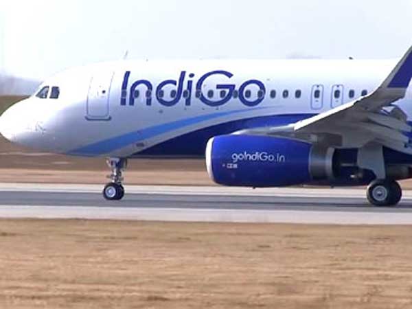 SakshiNews's tweet photo. #SpiceJets #Rs511Offer #PriceWar #IndiGo #CounterSale
ఇండిగో ఆఫర్ ఇదిగో..
https://t.co/O9cfJypzWx https://t.co/57NFZzCbq6