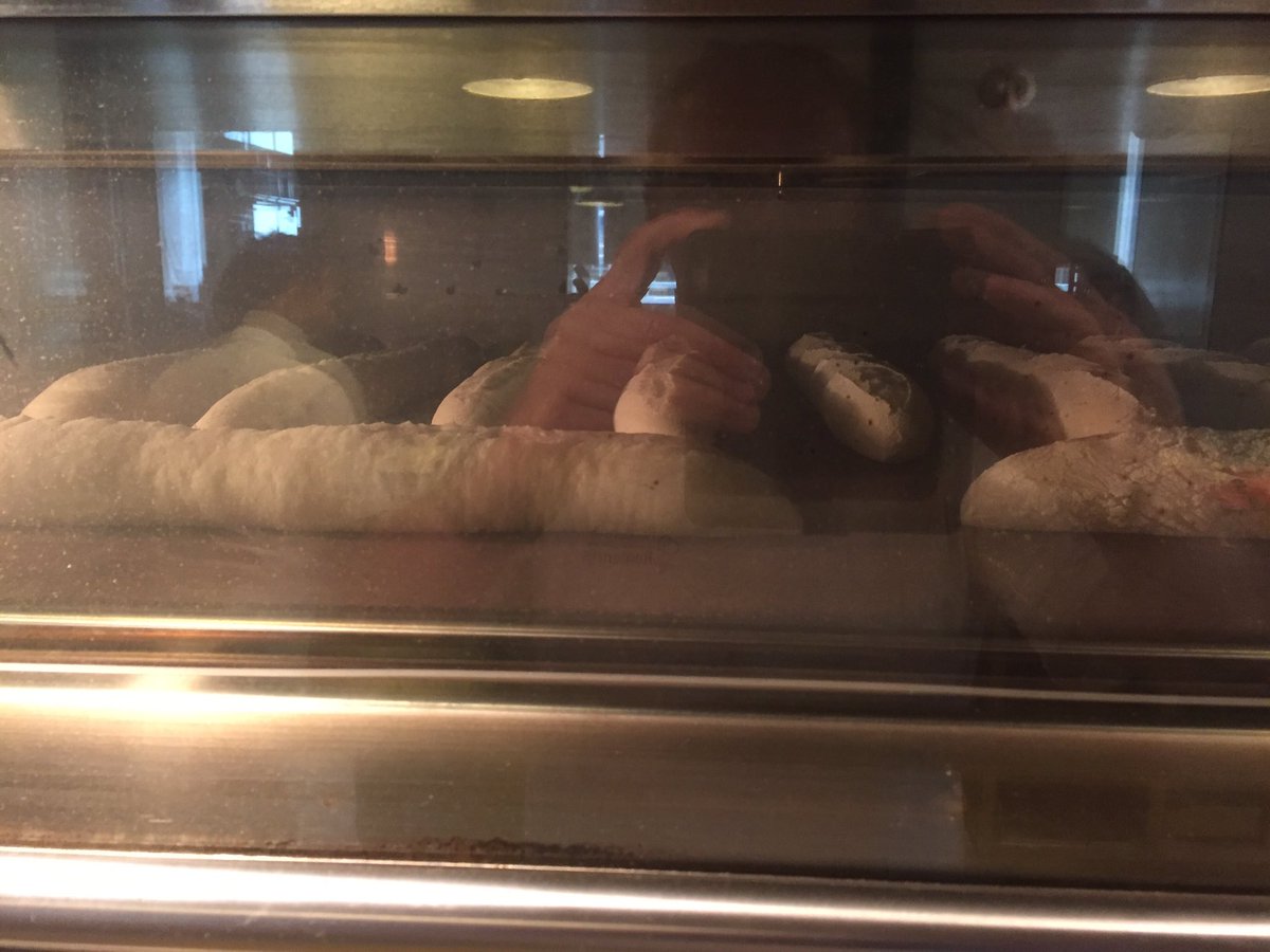 snaphetechtniet's tweet photo. Boulangerie training #bakeryinstitute #handeninhetdeeg https://t.co/WpSmAYyXSr