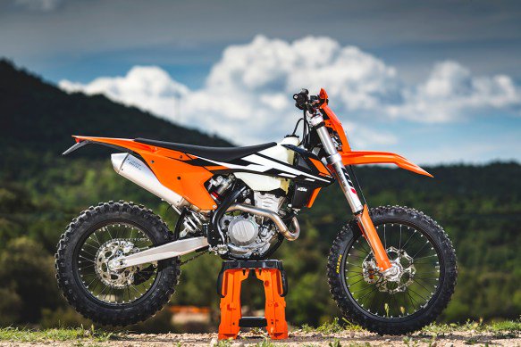 KTM Unveils Their 2017 Range of Enduro Machines - therideadvice.com/ktm-unveils-th… 2017, enduro, ktm