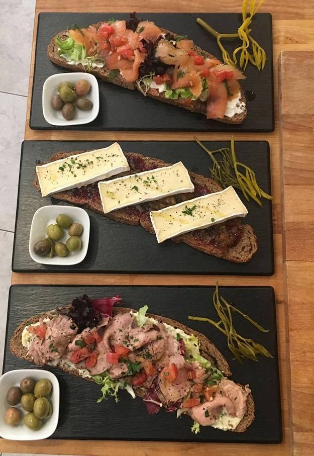 10Restaurantes's tweet photo. El #Restaurante Petit Café @PetitCafe2016 de #Baleares está en @10Restaurantes Bienvenido!! https://t.co/qMpDqzd84h https://t.co/w4wxqDUbo7