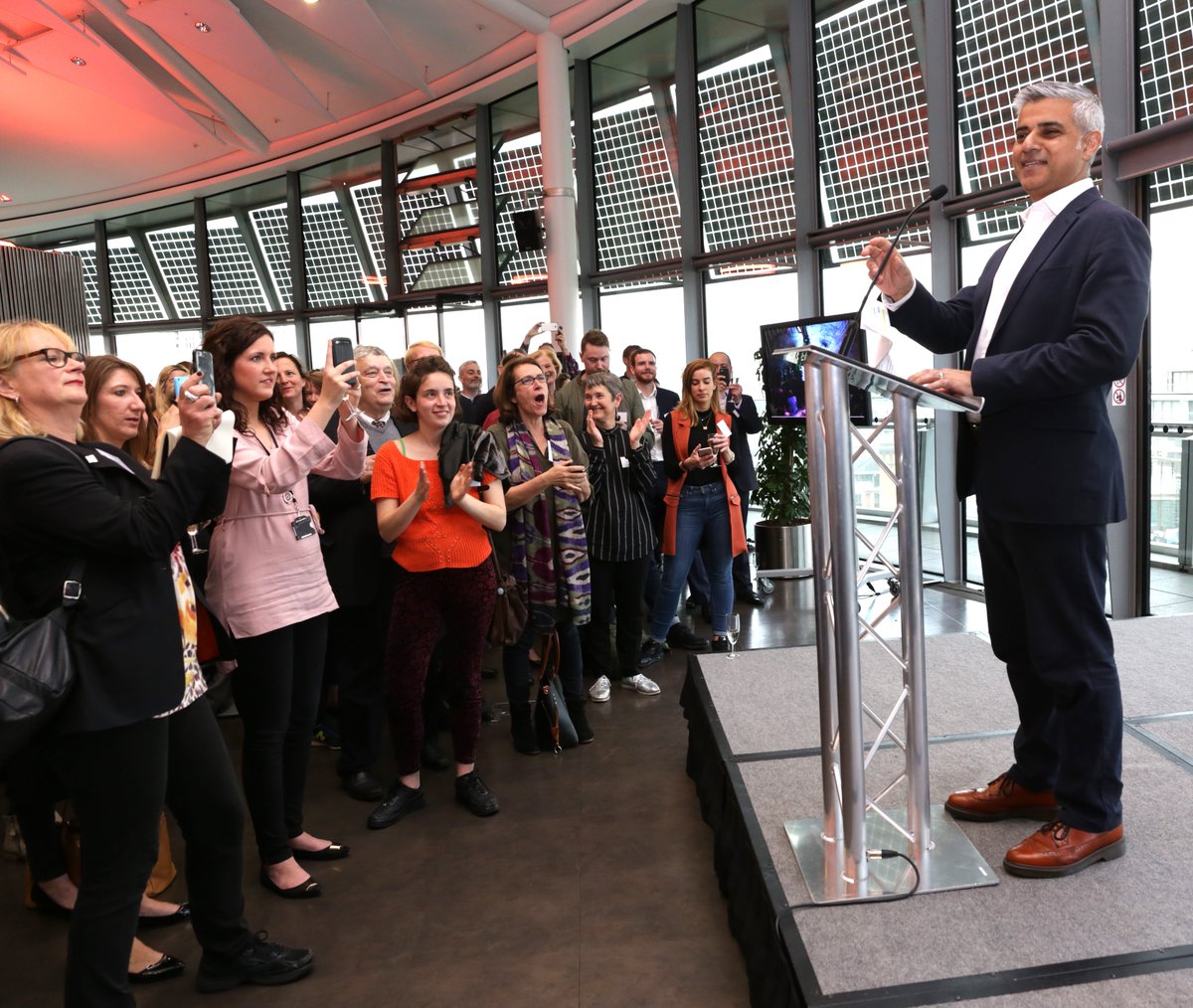 MayorofLondon's tweet photo. Good to meet everyone last night. Ensuring all Londoners have access to arts &amp; creative industries is a top priority https://t.co/qSG6c0HTZS
