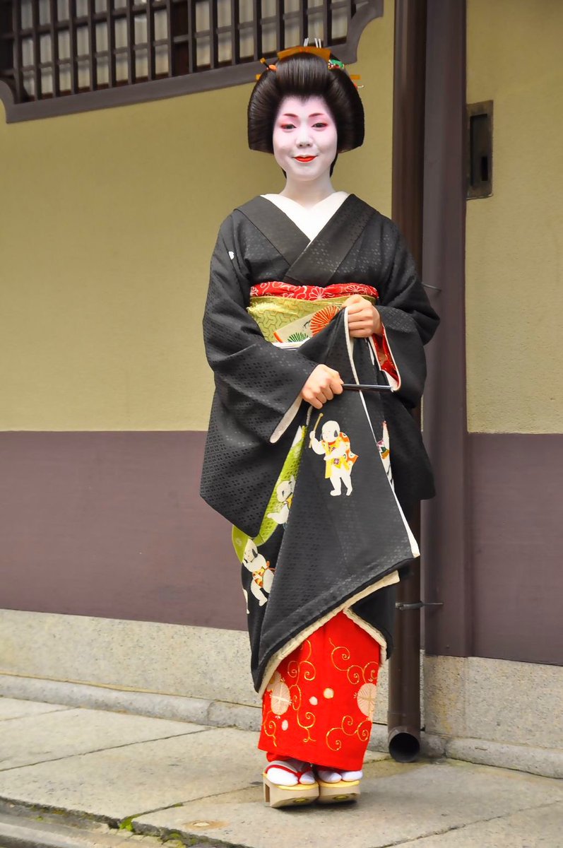 全国の芸舞妓さん 祇園甲部 つる葉さん