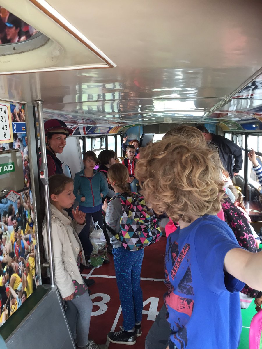 160 kids @Paardensportdag @ManegeCadierEnKeer <a href="/GoforGoldKids/">Go for Gold Kids</a> #kennismaking #lol <a href="/KNHSNederland/">KNHS</a> <a href="/FNRS_ondernemer/">FNRS - ondernemers</a>