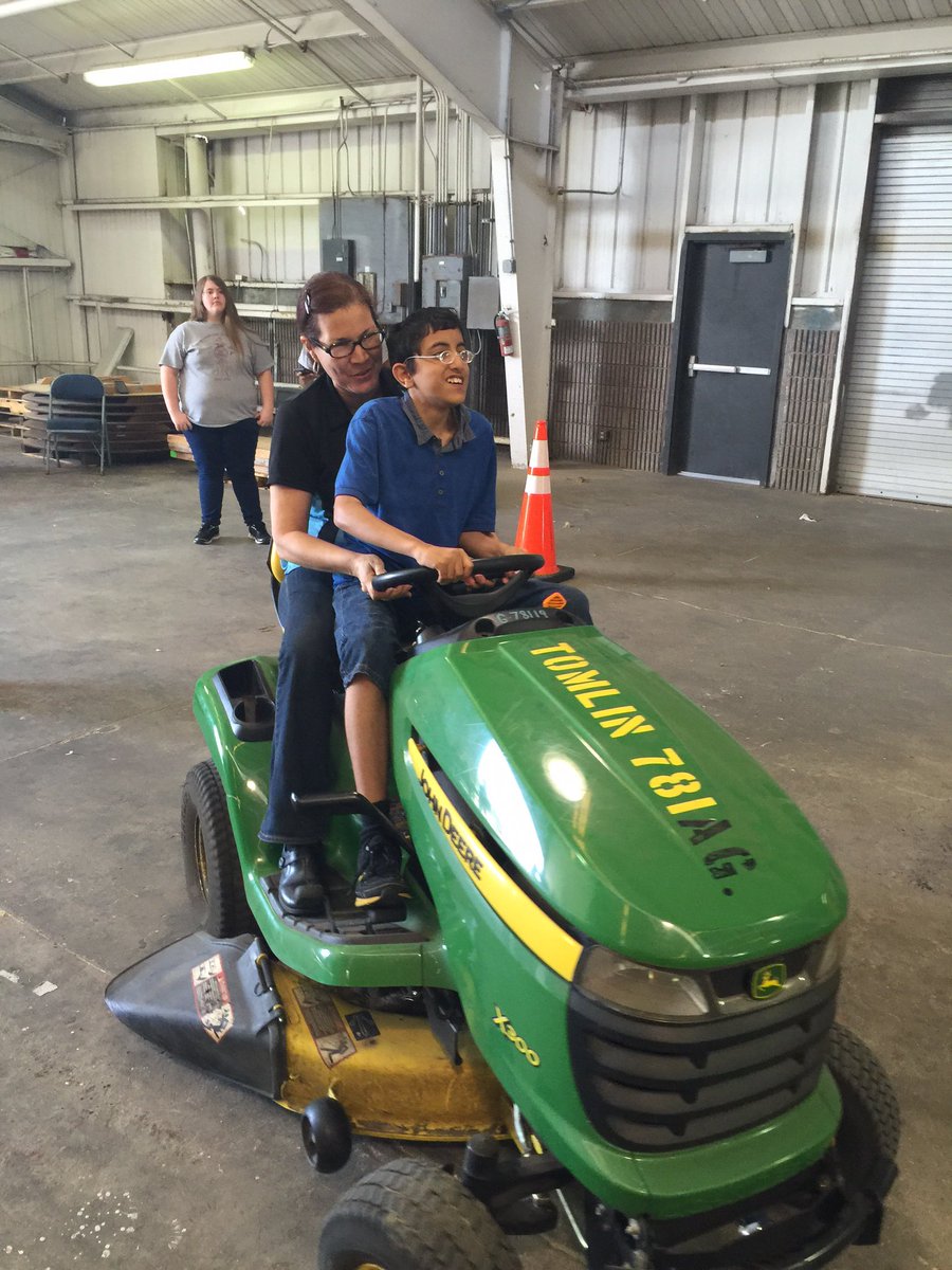 keepthefaeth14's tweet photo. @Grecoms The ESE department had their field trip to Ag-abilities at the state fair grounds yesterday. #ESE #GrecoMS https://t.co/FtB9zpKxIn