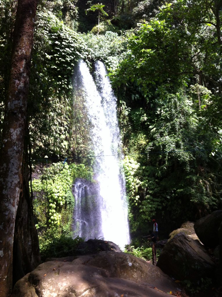 silvasurfT's tweet photo. Tui kelep waterfalls Indonesia https://t.co/X9dRgdI3CS