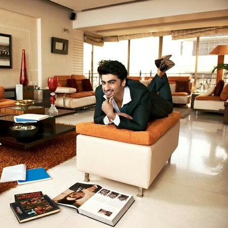 Arjunk26style's tweet photo. #StyleDiaries "Home Alone" @arjunk26 @filmfare shoot😍
Jacket~@BrooksBrothers
Shirt~@JackJonesIndia
Styled~@Nitasha22 https://t.co/8W2asPjcJU