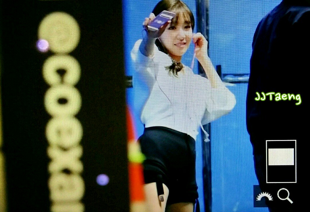 [PIC][19-05-2016]Tiffany tham dự sự kiện Fansign cho Mini Album "I Just Wanna Dance" tại SM COEX vào tối nay Ci0aYDfUYAEf4gW