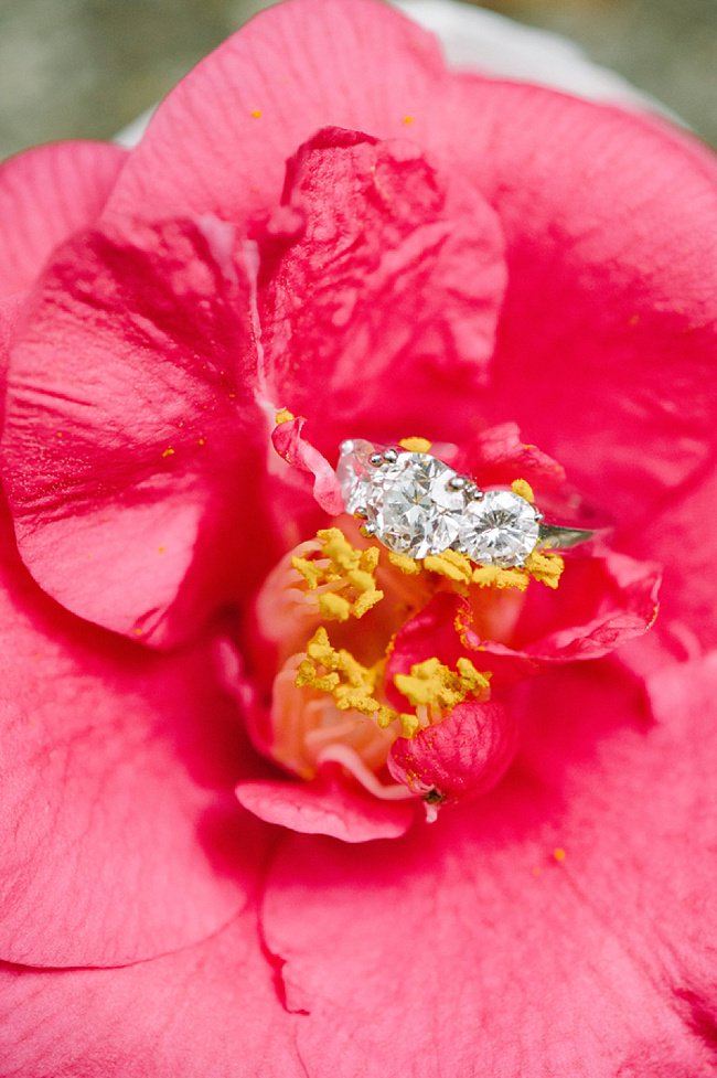 Diamonds and blooms? What a perfect start to the day! <a href="/AaronandJillian/">Aaron and Jillian</a> bit.ly/27zeWrv #diamonds #blooms