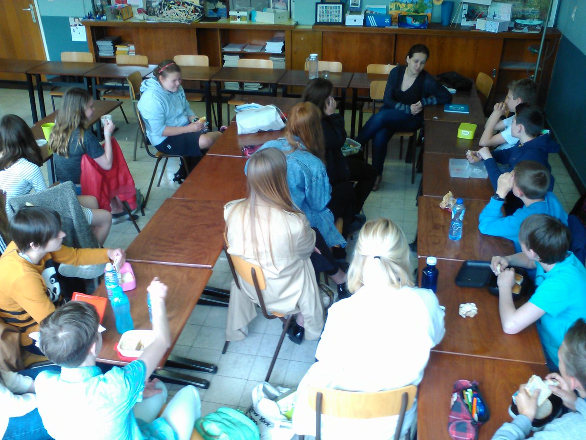 BAPitzemburg's tweet image. #HierZitJeGoed #leerlingenraad @BAPitzemburg @GO_onderwijs #Mechelen. Samen gaan we voor properder en beter sanitair