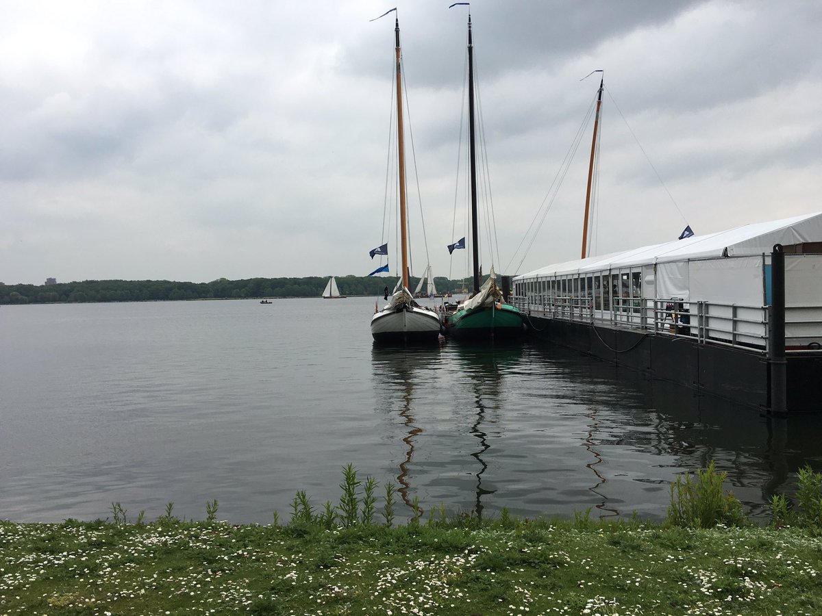Prima locatie en organisatie van <a href="/MKB_Rotterdam/">MKB Rotterdam</a> tijdens <a href="/SkutsjeHolland/">Skȗtsjesilen Holland</a>