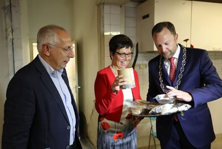 Banketbakkerij <a href="/devlaambanket/">De Vlaam</a> steekt #siroopwafels in nieuwe #verpakking: bit.ly/1sBlrdP <a href="/kamphuisen/">Kamphuisen</a>