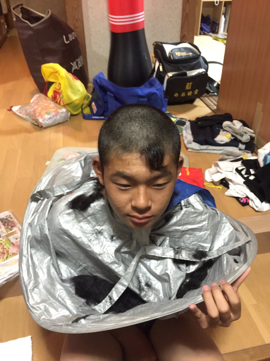 Ss Twitter પર 弟の断髪式 笑笑 このハゲ頭で九州大会がんばれよ おうえんしとるけんなー 野球 坊主 九州大会 浮羽ボーイズ