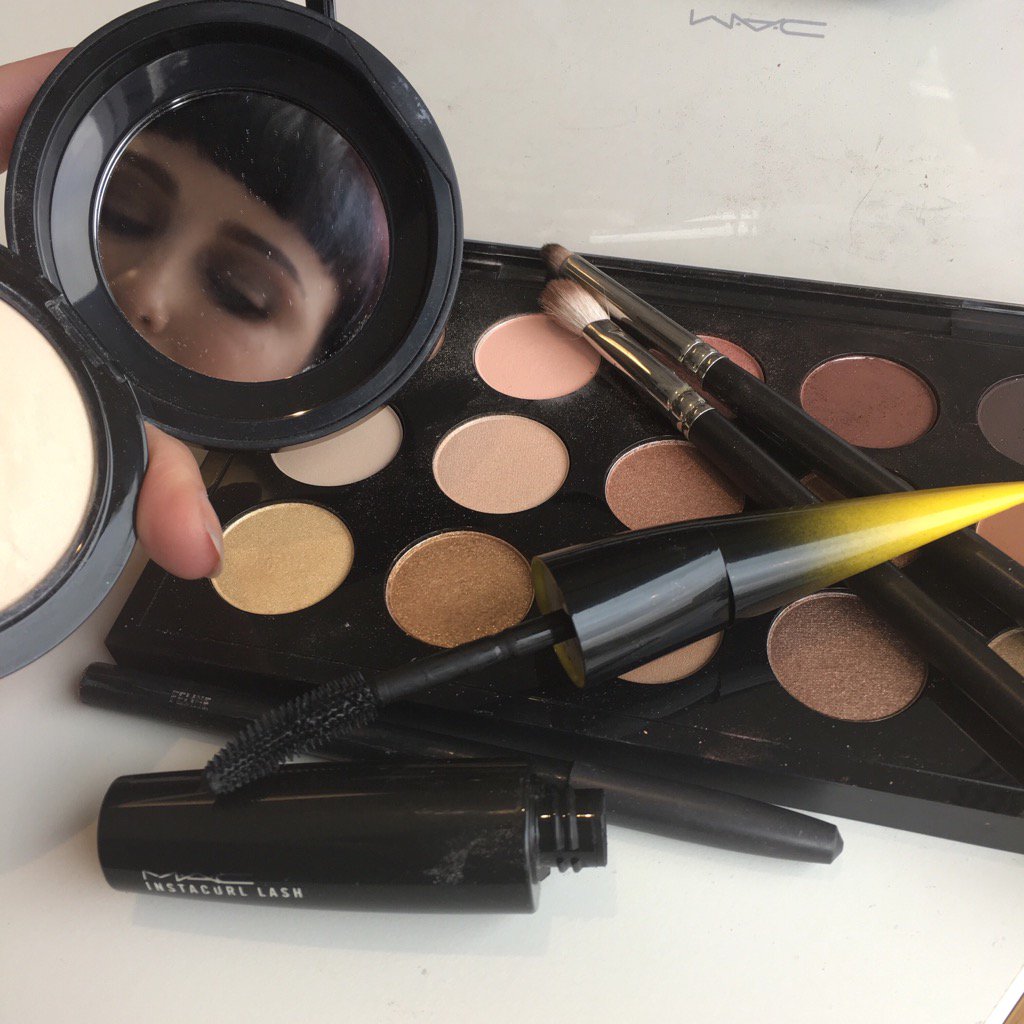 LURKING IN THE SHADOWS #macinstacurl #mascara <a href="/MACcosmetics/">M•A•C Cosmetics</a>