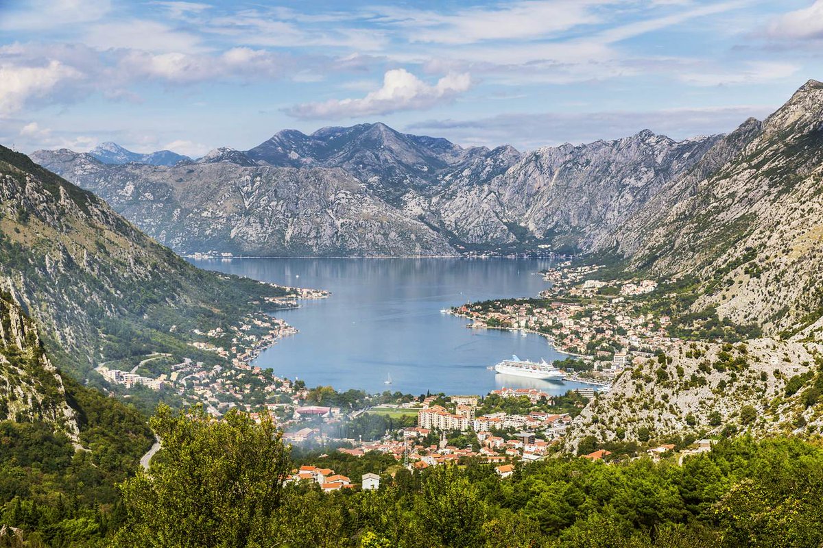 lonelyplanet's tweet photo. From piracy to paddleboarding: on the trail of maritime #Montenegro https://t.co/HhW2XnvGym by @anishahbbc https://t.co/8WUpSt7SmJ